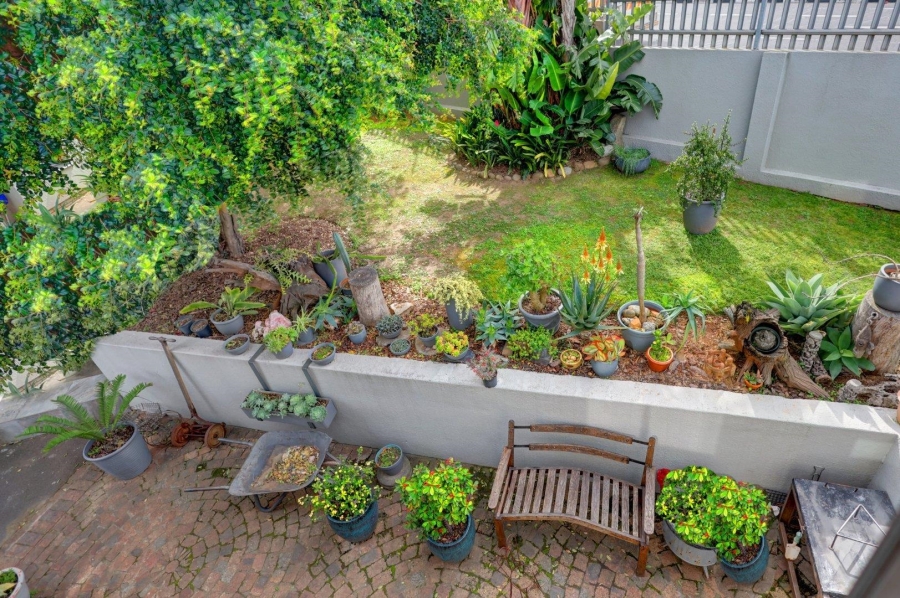 2 Bedroom Property for Sale in Bloemhof Western Cape